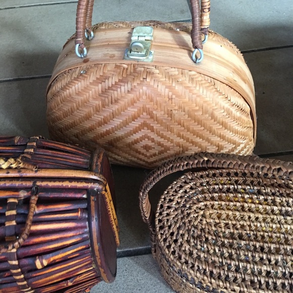 3 Island Handbags. - Picture 3 of 4